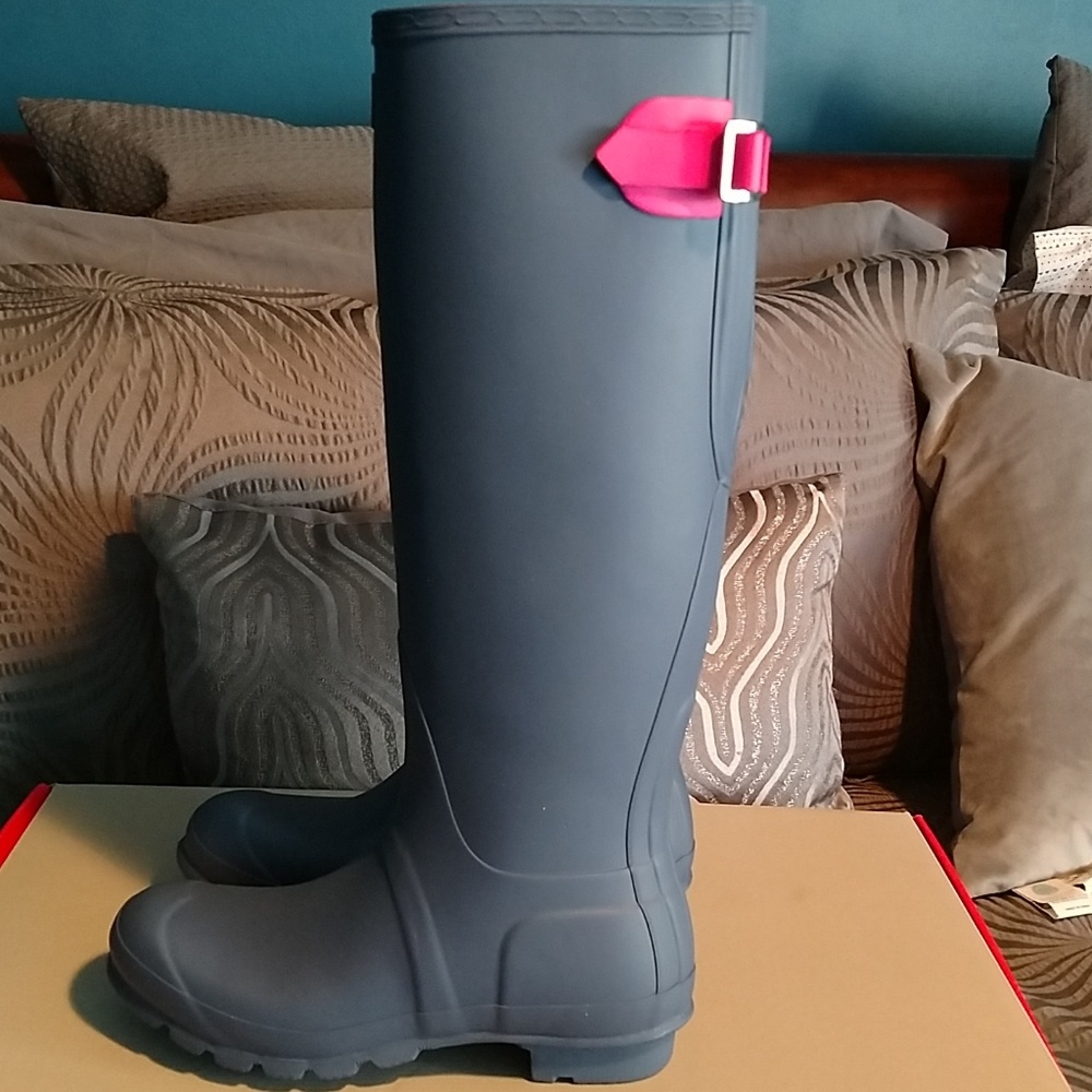 HUNTER DARK EARTH BLUE RAIN BOOTS